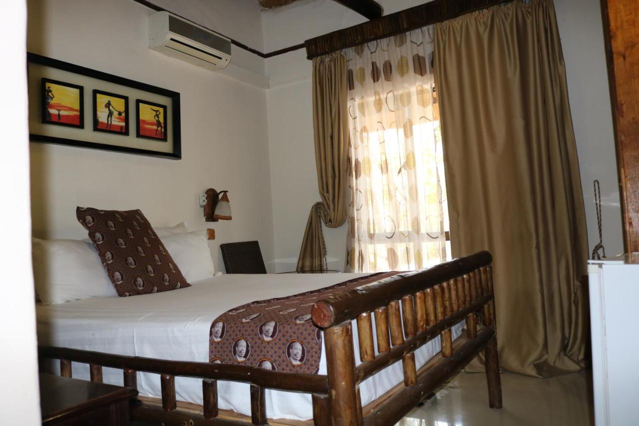 African Home Hotel Gaborone Exterior photo